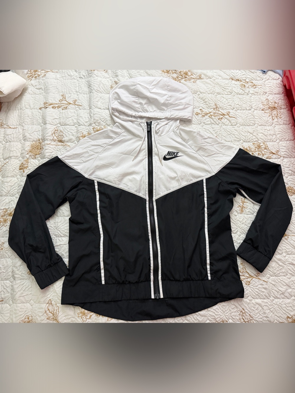 Nike Black and White Hooded Windbreaker Jacket